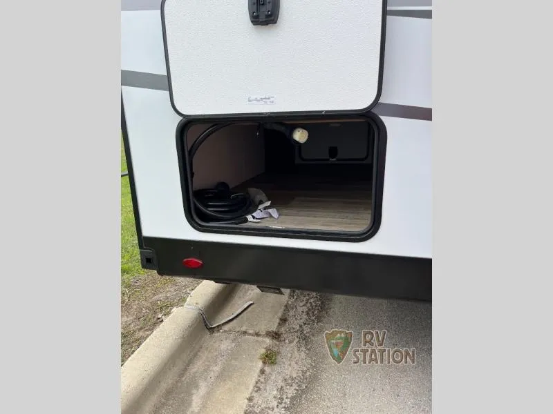 2025 Venture RV SportTrek 251VFK - Photo 4