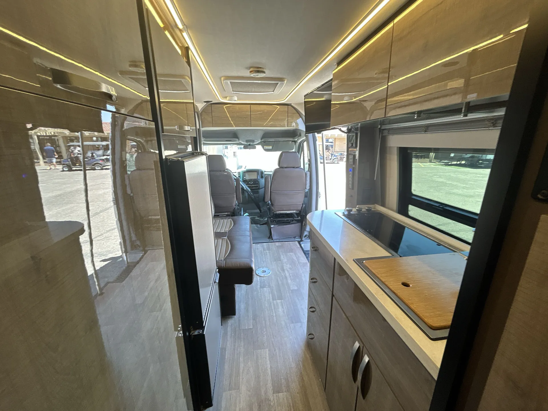 2019 Winnebago Era 70M — living area main