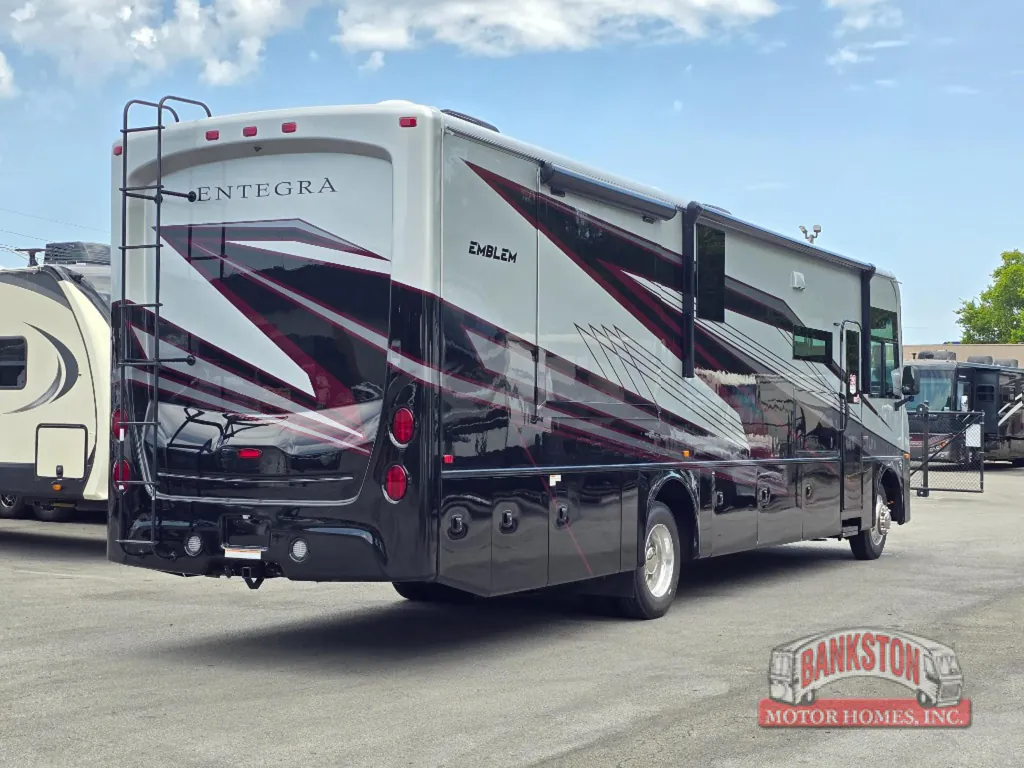 2027 Entegra Coach Emblem 36U, Photos photo 9