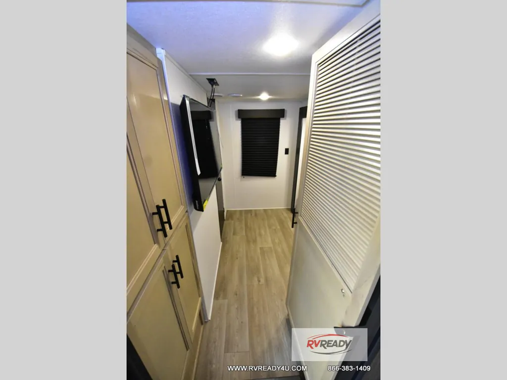 2027 Forest River Cherokee Timberwolf 39DC, Photos photo 21