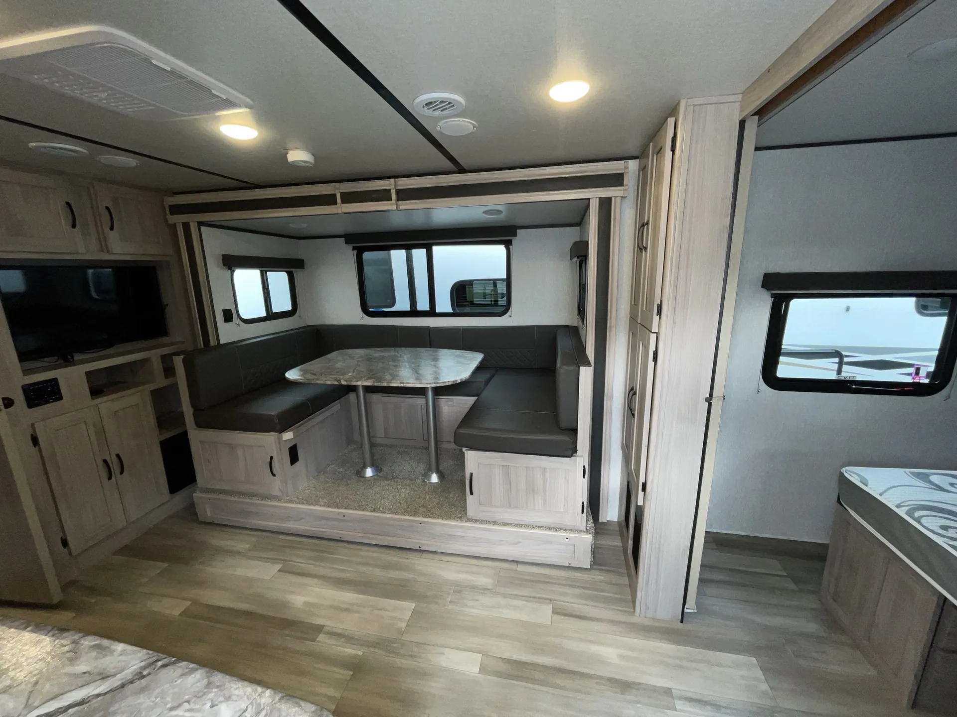 2022 Coachmen Northern Spirit XTR 2145RBX - Photo 2