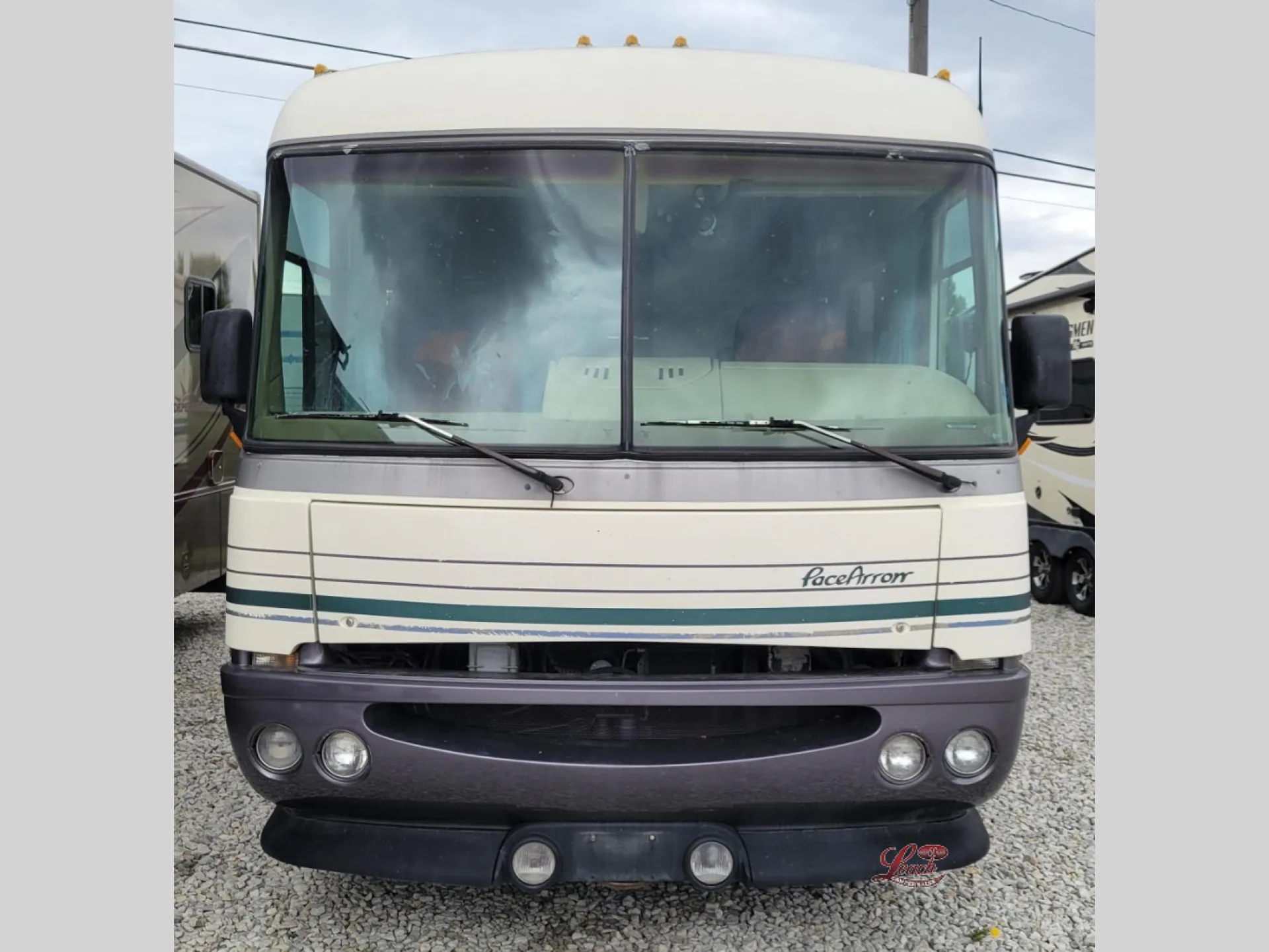 1995 Fleetwood Pace Arrow 33D - Photo 2
