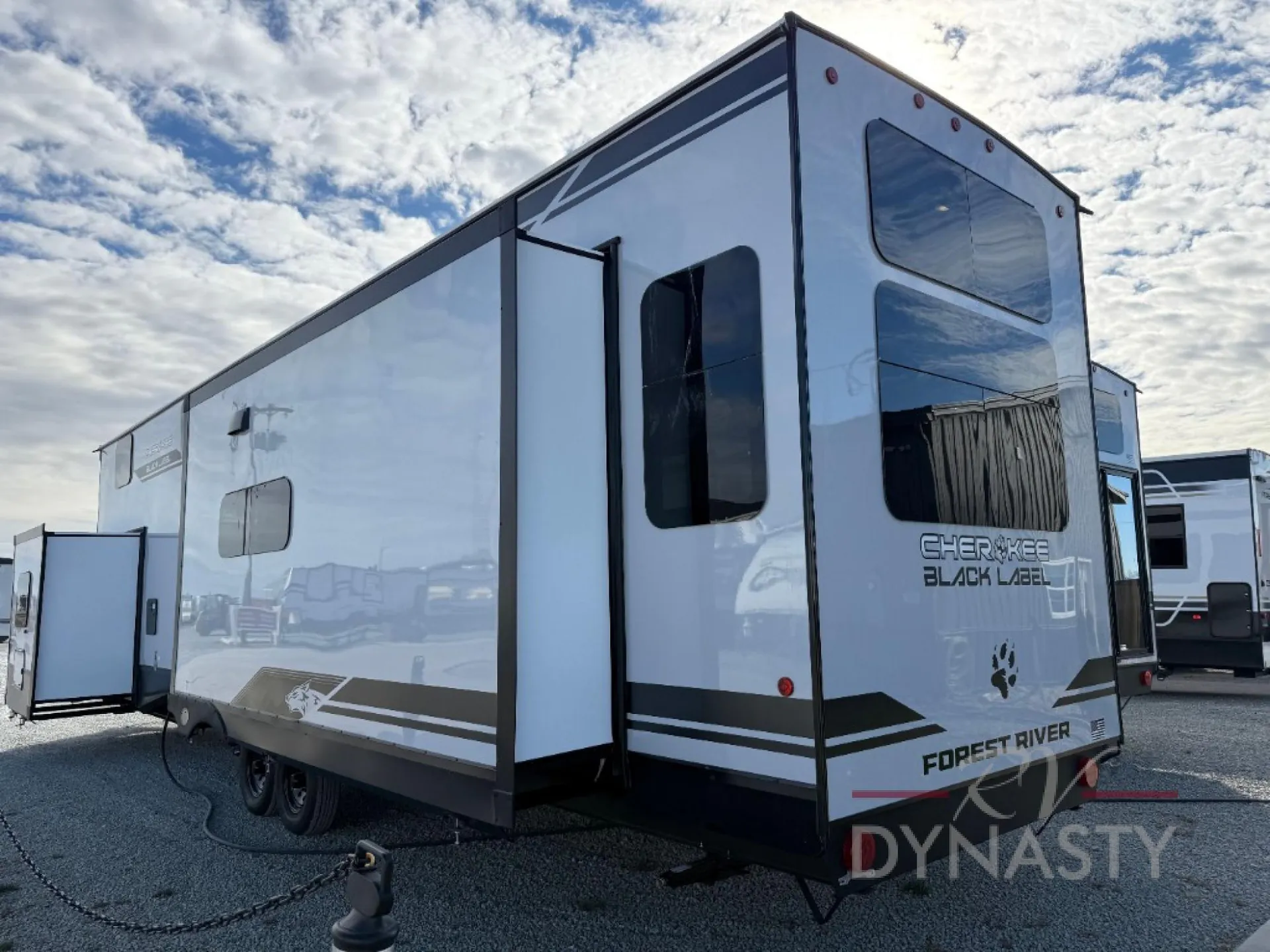 2026 Forest River Cherokee Timberwolf Black Label 39DLBL - Photo 4