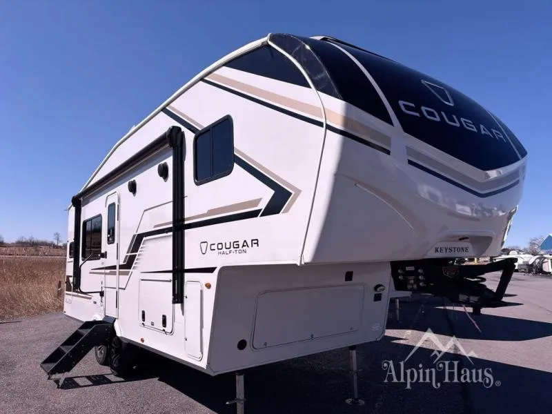 2026 Keystone Cougar Half-Ton 23MLE - Photo 2