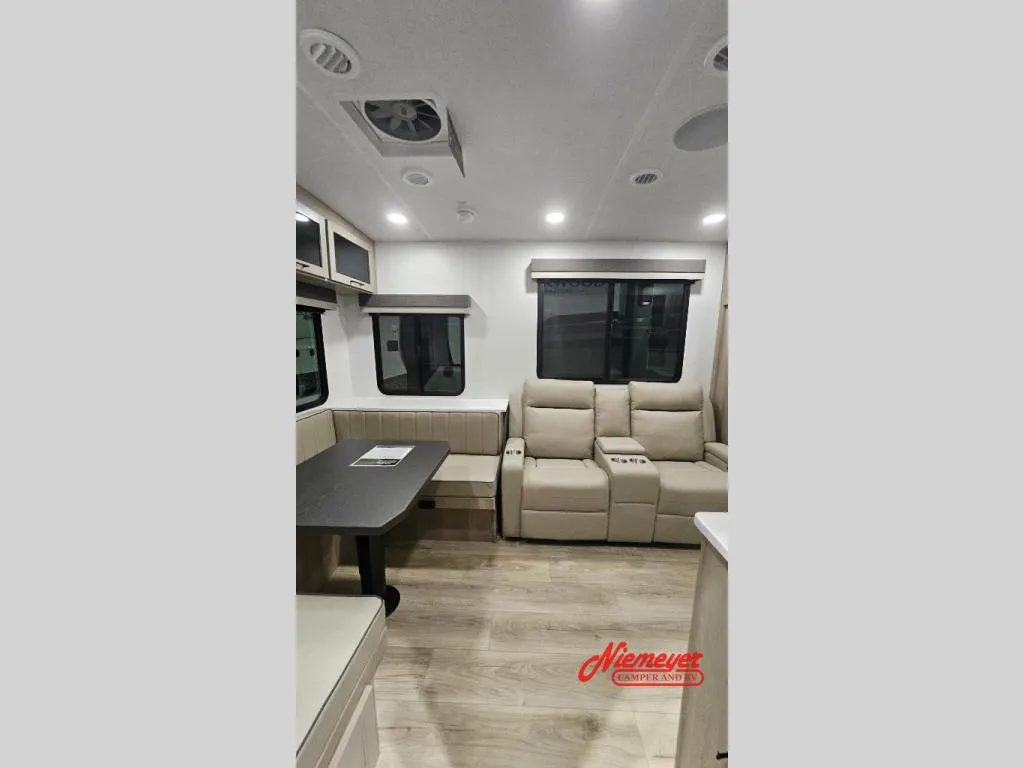 2026 Forest River Rockwood Ultra Lite 302RDT - Photo 4