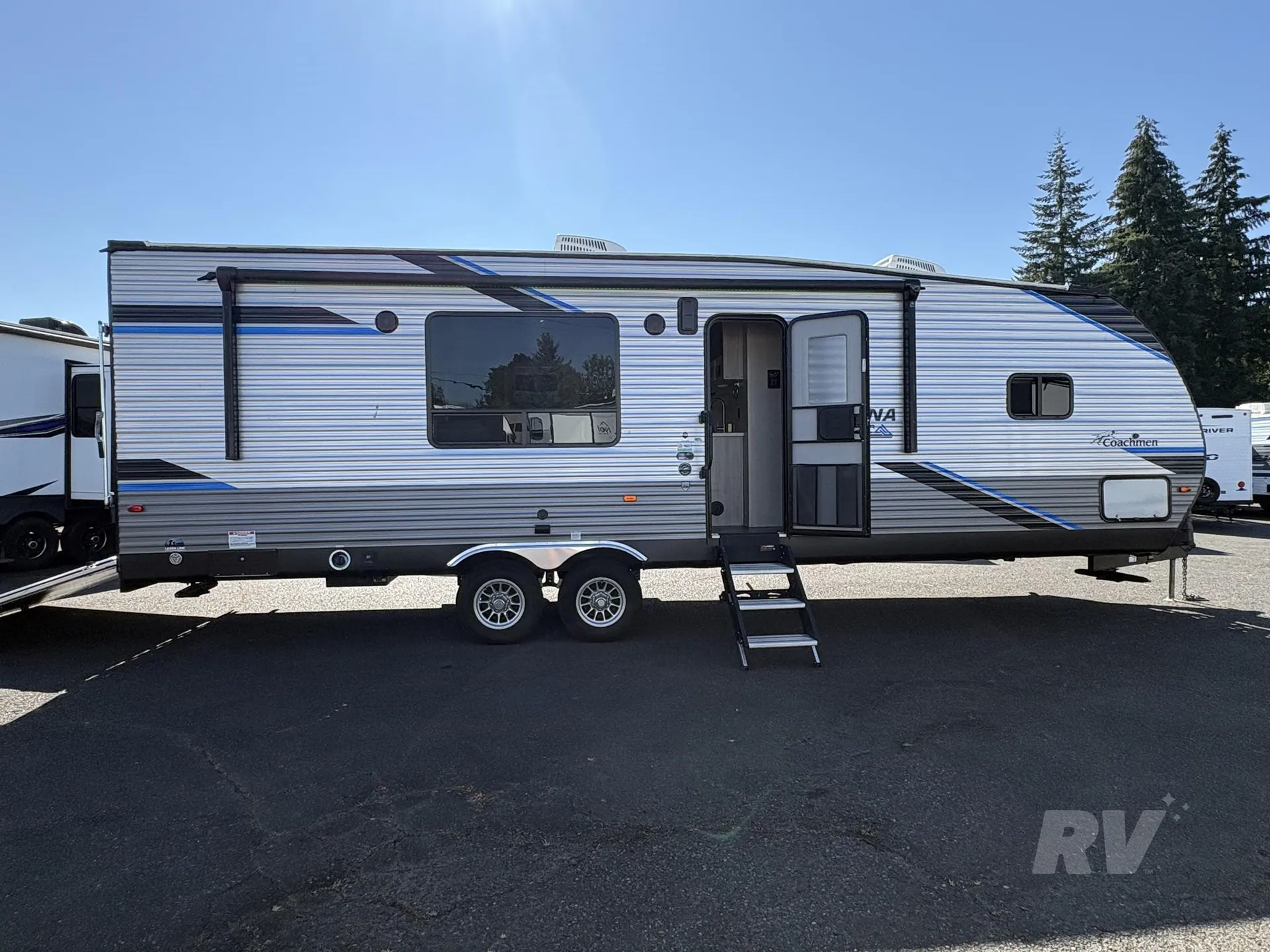 2022 Coachmen Catalina Trail Blazer 28THS - Photo 2