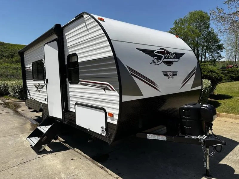 2022 Shasta RVs Shasta 18FQ - Photo 2