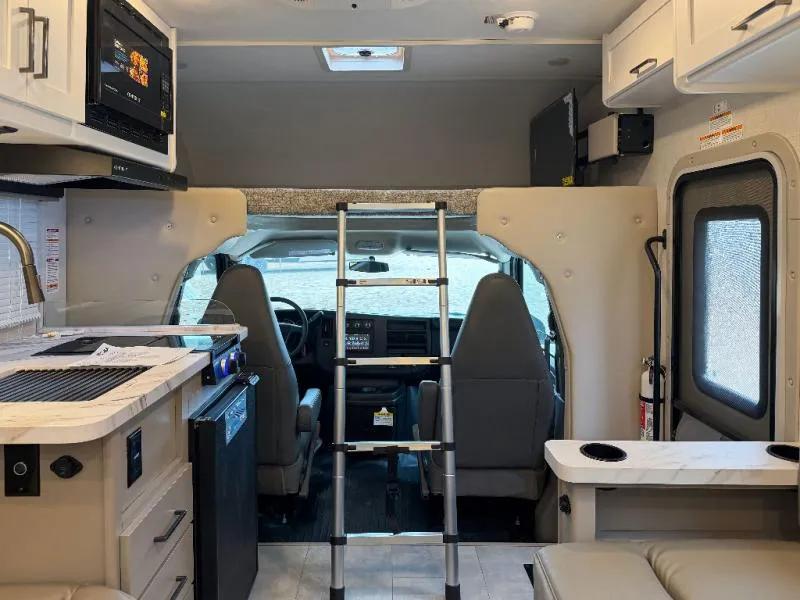 2026 Thor Motor Coach Quantum LX19 - Photo 4