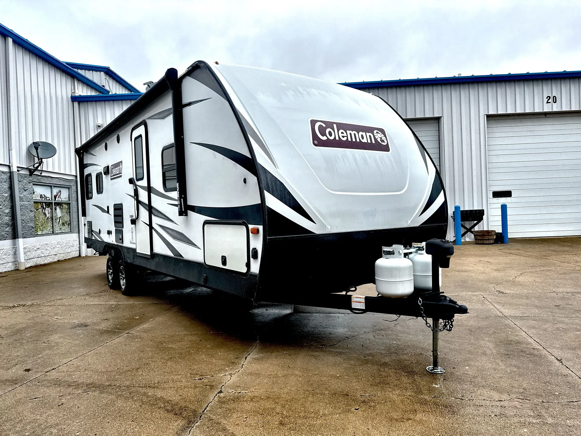 2023 Forest River Cherokee Grey Wolf 24JS dealer photo 2 from Camping World