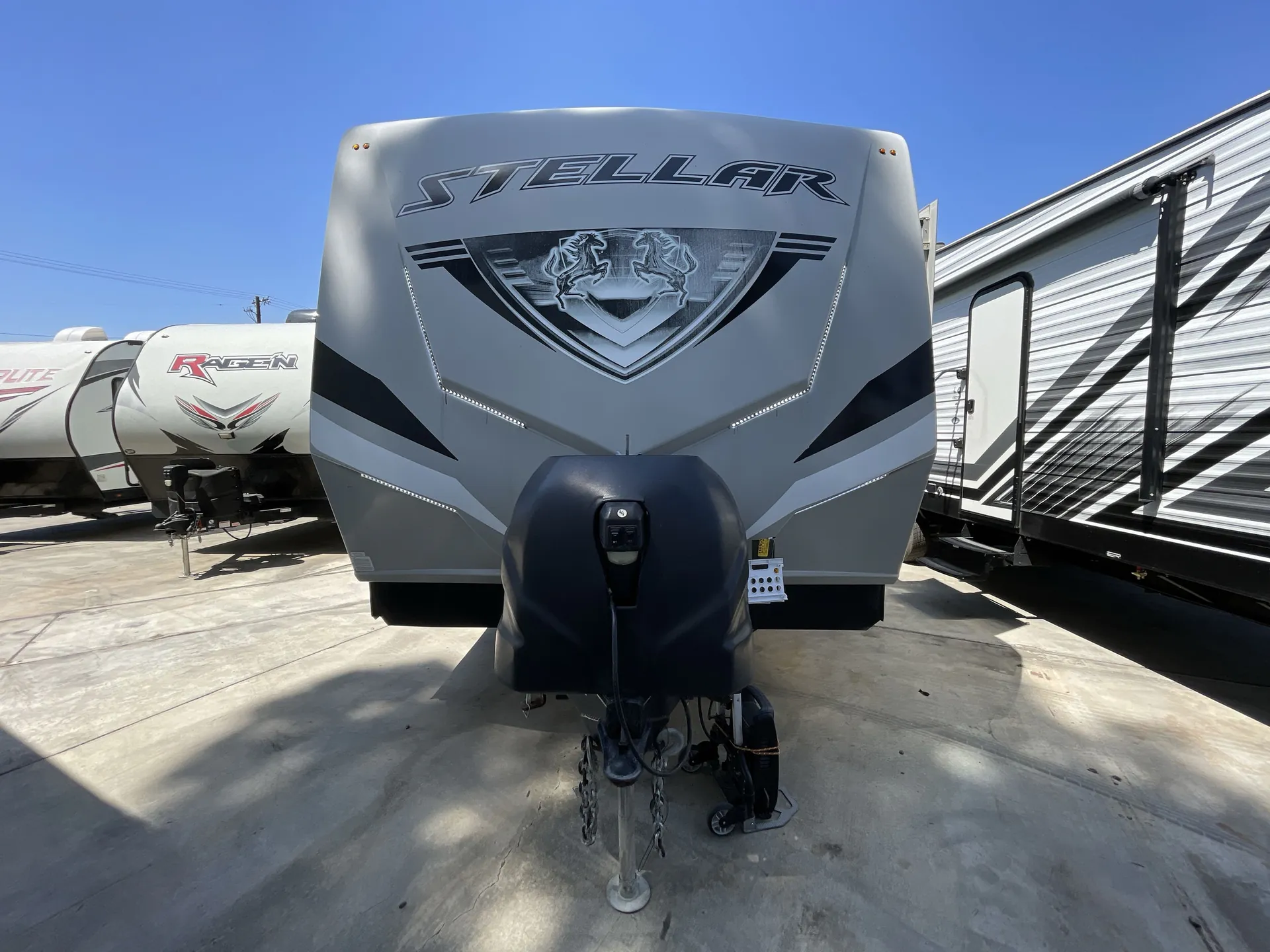 2022 Eclipse Stellar 28KSG dealer photo 4 from Camping World