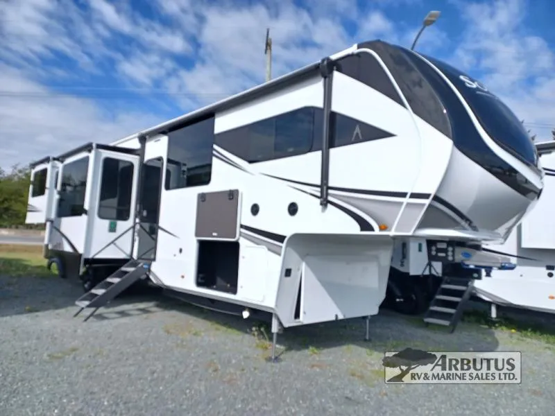 2025 Grand Design Solitude 376RD - Photo 2