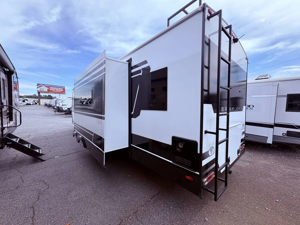 2025 Brinkley Model Z AIR 295, Photos photo 5