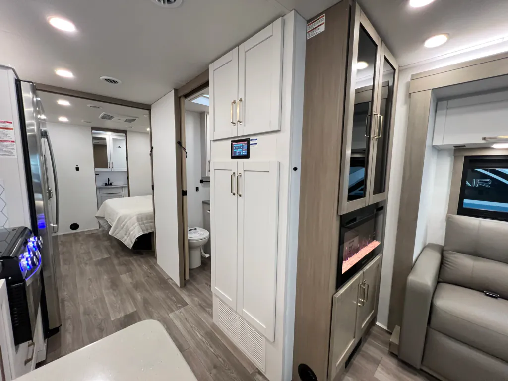 2027 Entegra Coach Vision XL 36C, Photos photo 17
