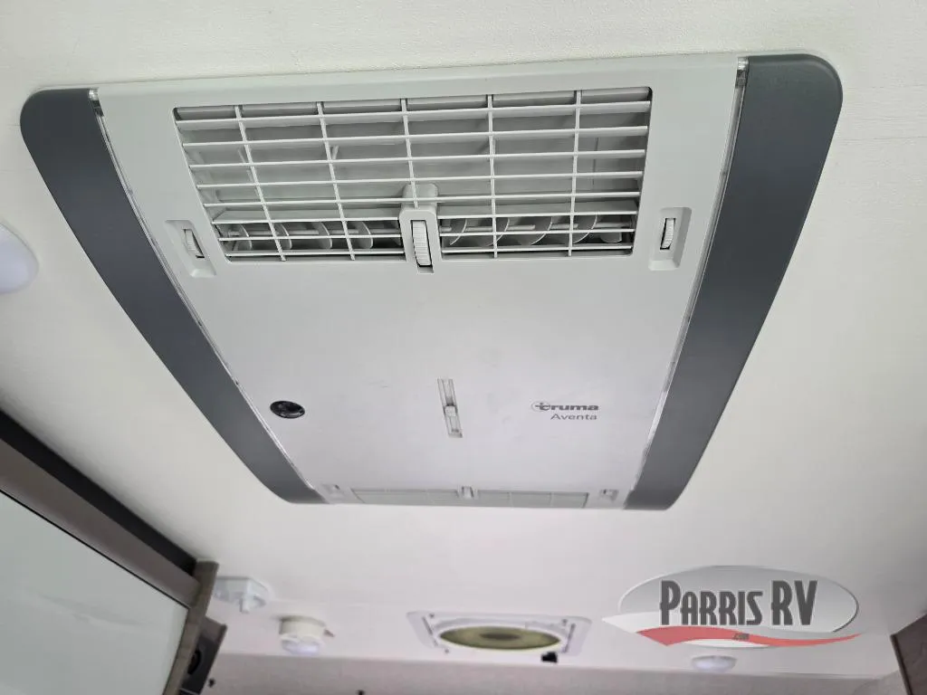 2025 Lance Lance Travel Trailers Used    1475 - Photo 2