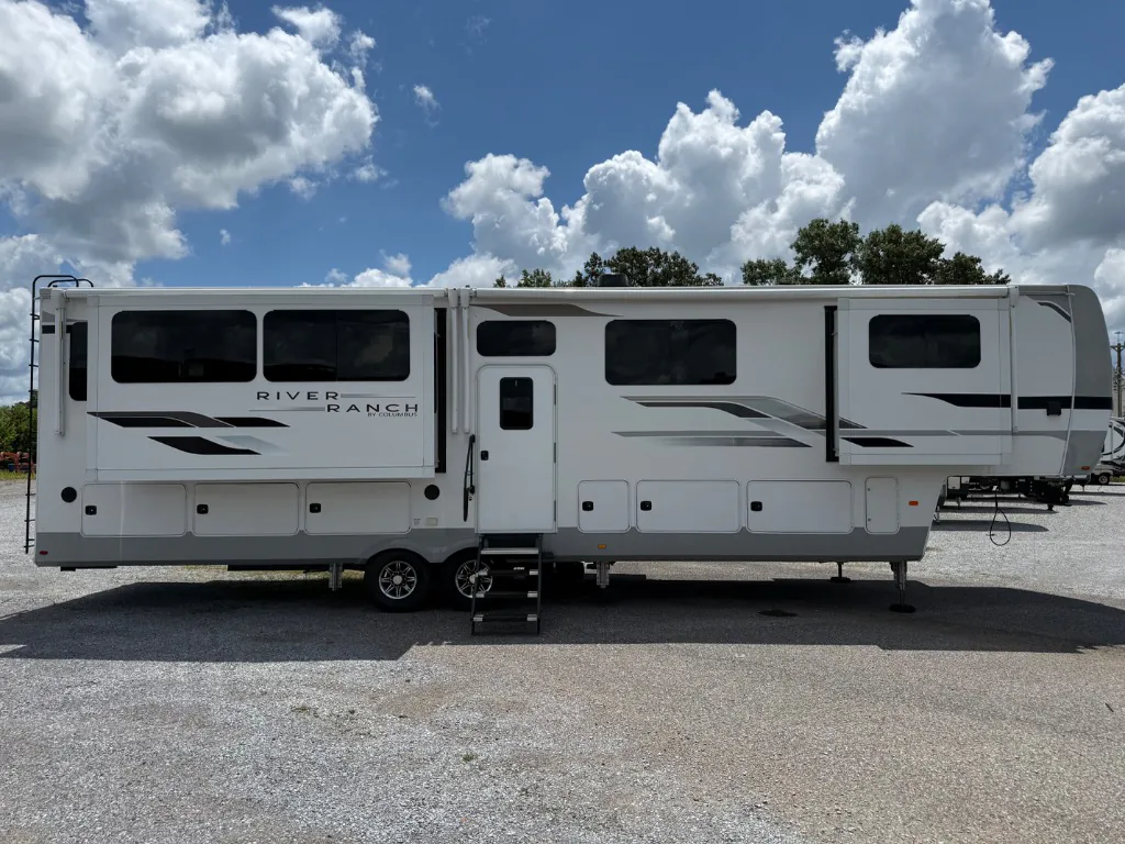 2021 Palomino River Ranch 392MB - Photo 3
