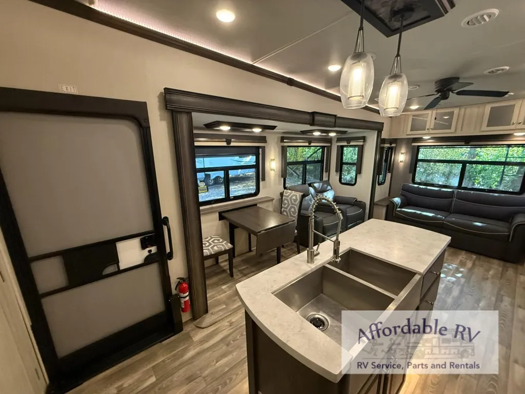 2022 Forest River Cardinal Luxury 380RLX, Photos photo 9