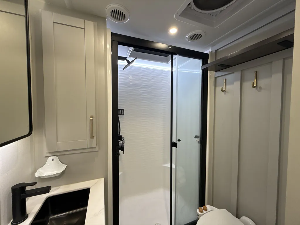2025 Brinkley Model Z 2670, Photos photo 16