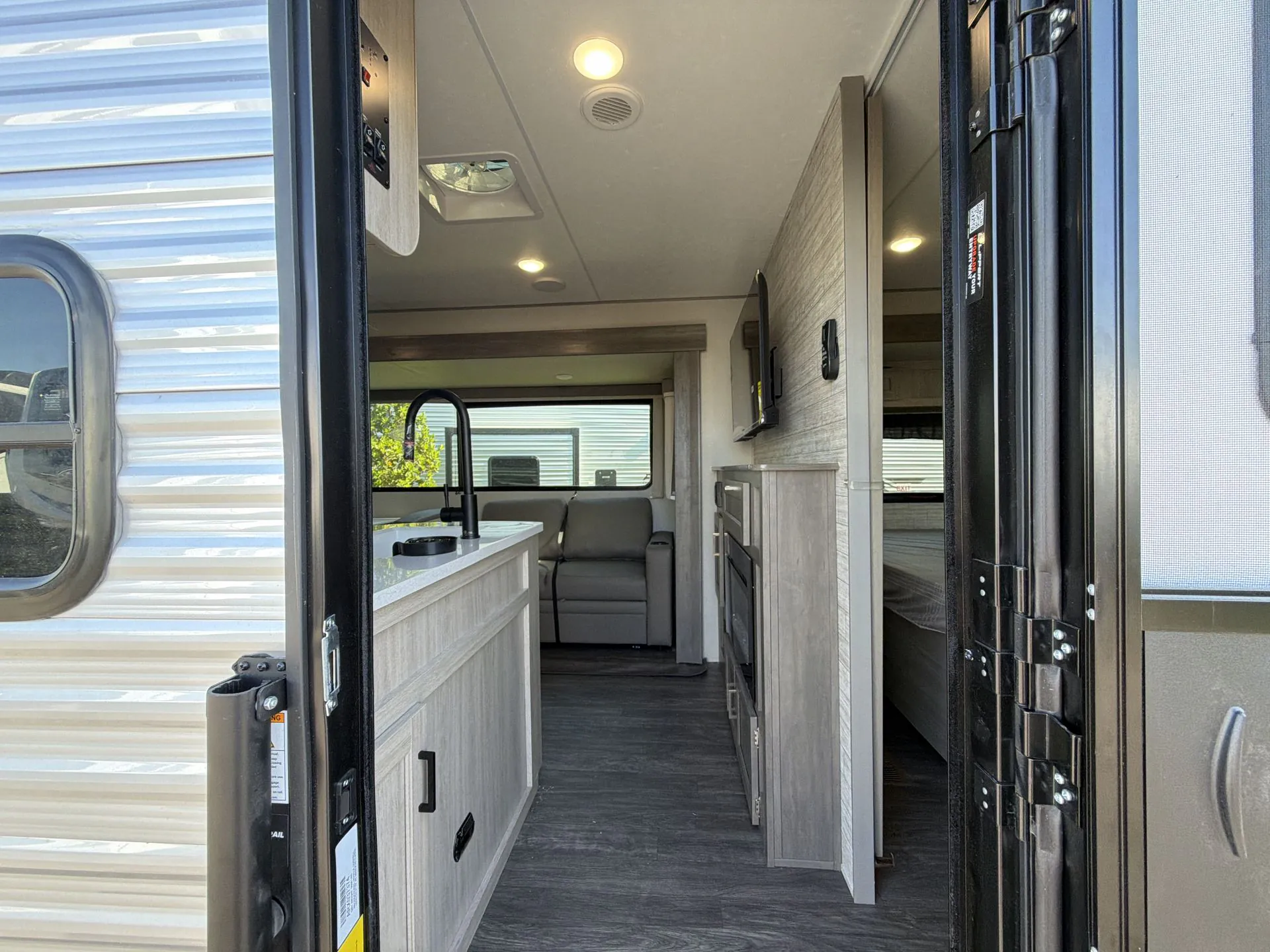 2026 Forest River Aurora 34BHTS - Photo 4