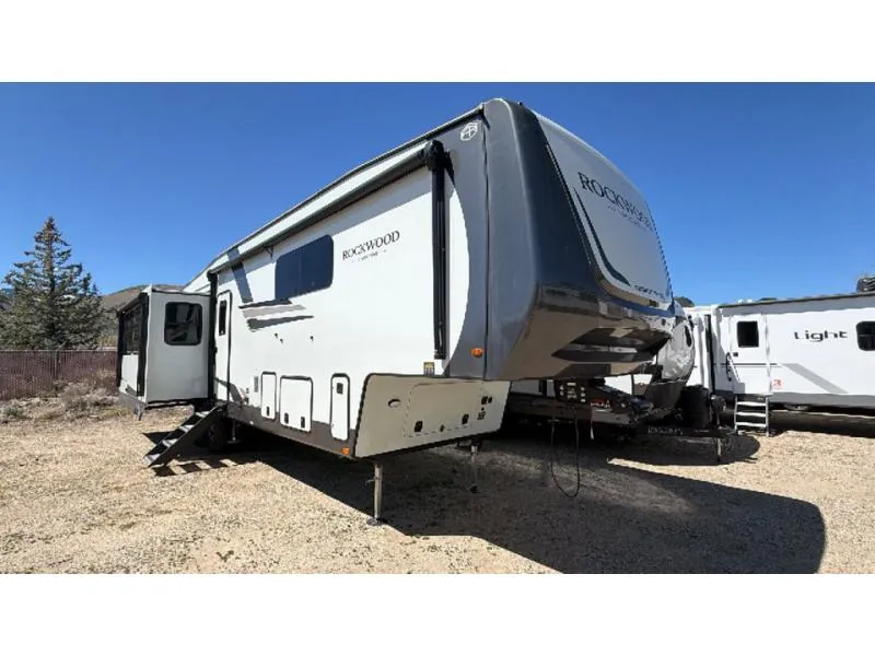 2026 Forest River Rockwood Signature 401SFB - Photo 2
