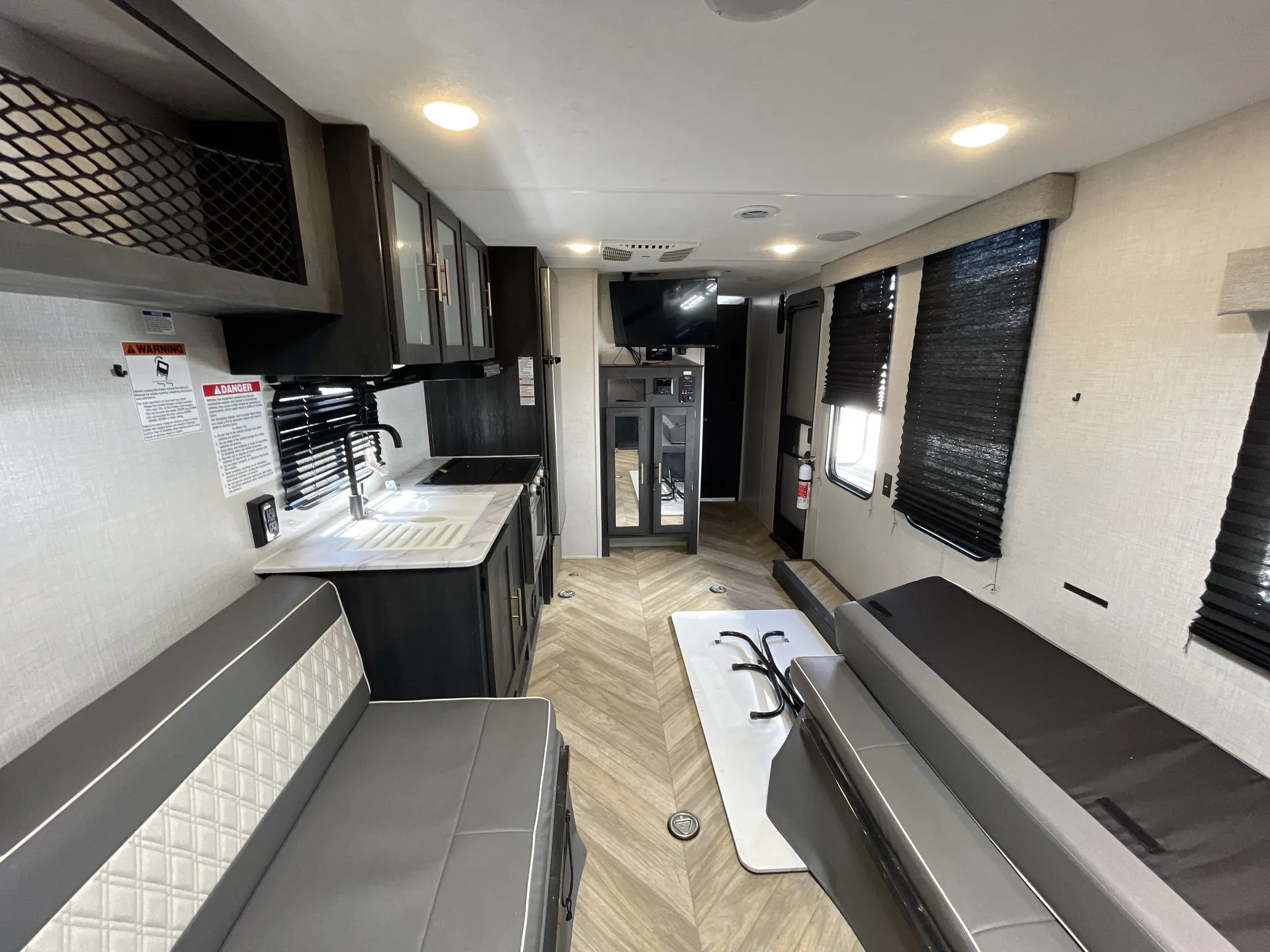 2022 Forest River Ozark 2500TH — living area main