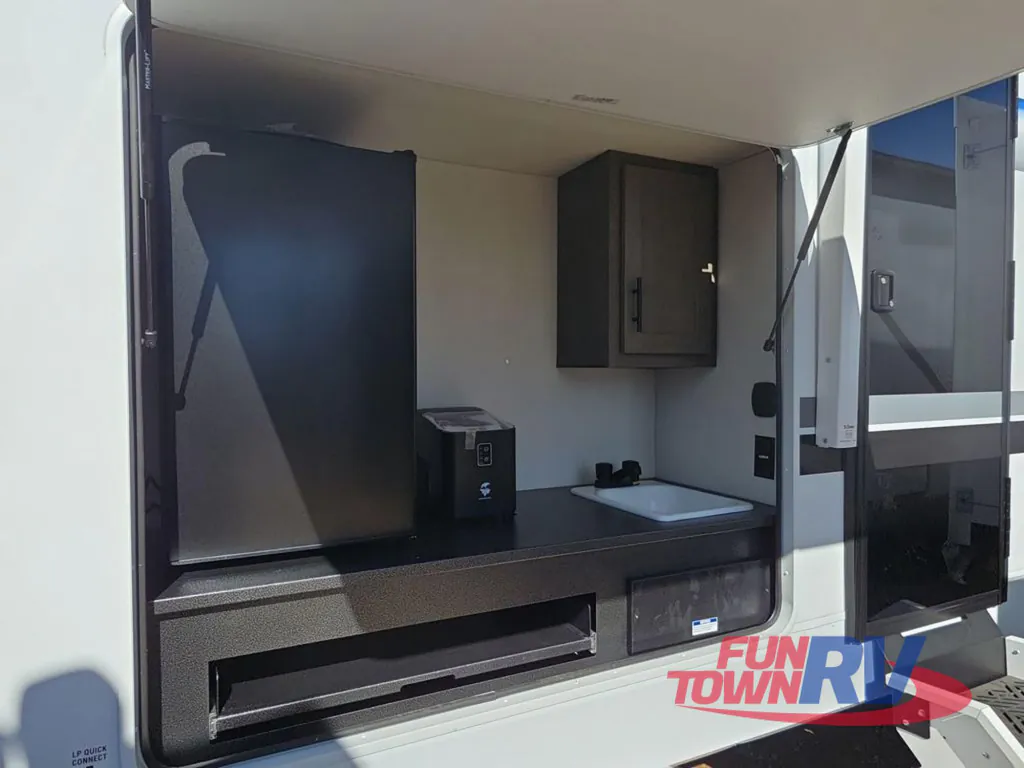 2026 Forest River Cherokee Alpha Wolf 33BH, Photos photo 29