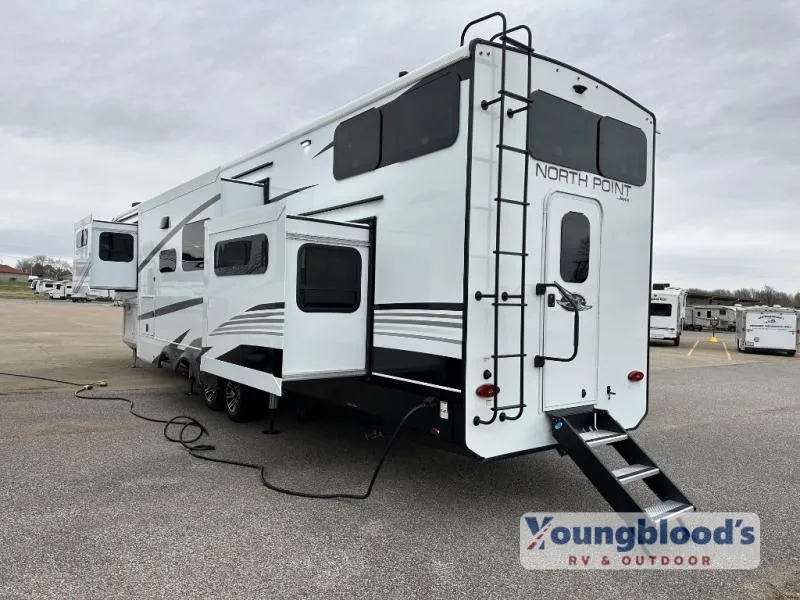 2025 Jayco North Point 390CKDS - Photo 3