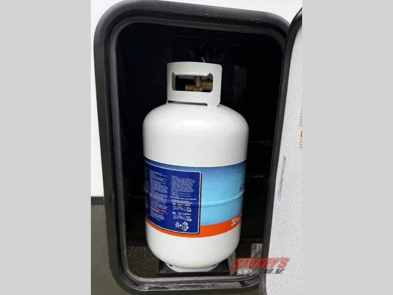 2025 Cruiser RV Essence 28RL - Photo 4