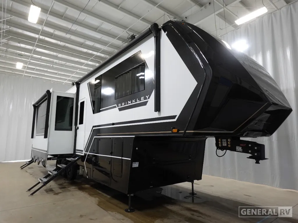 2025 Brinkley Model G 3250 - Photo 2