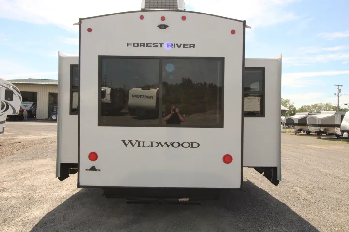 2027 Forest River Wildwood Heritage Glen 286RL - Photo 4