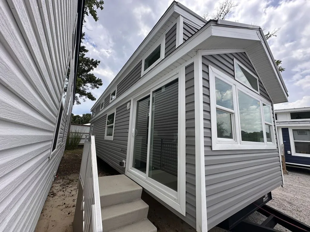 2026 Kropf Lakeside 8043K - Photo 2