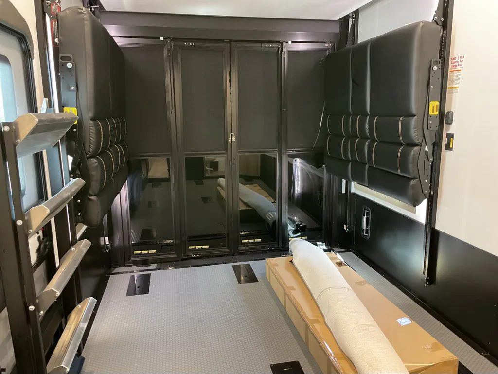 2026 Keystone Raptor 433, Photos photo 11