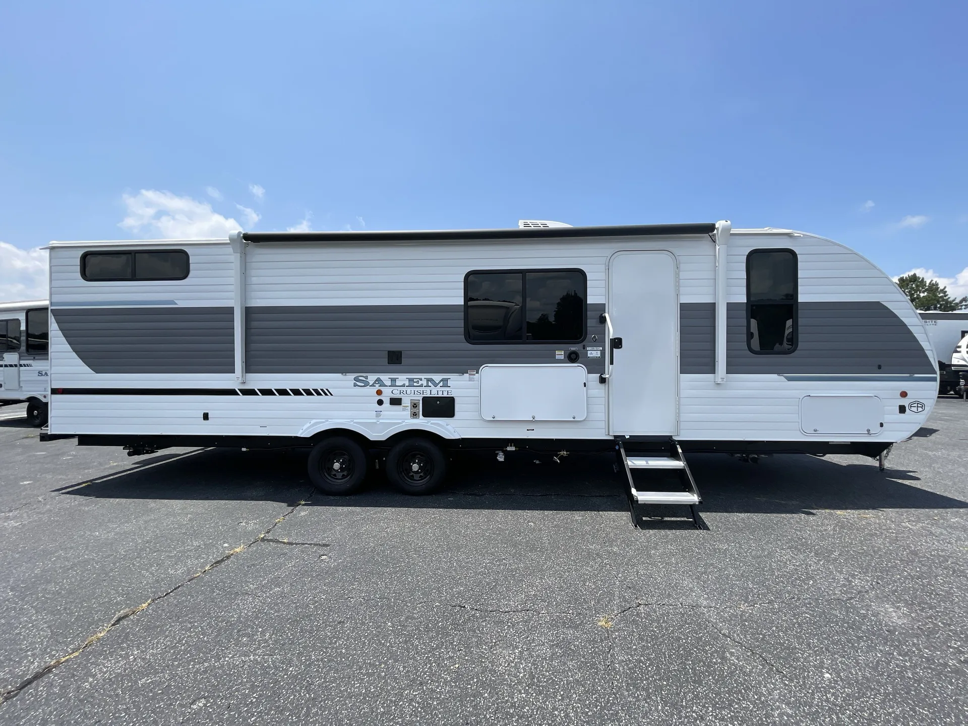2027 Forest River Salem Cruise Lite 28VBXL — campside