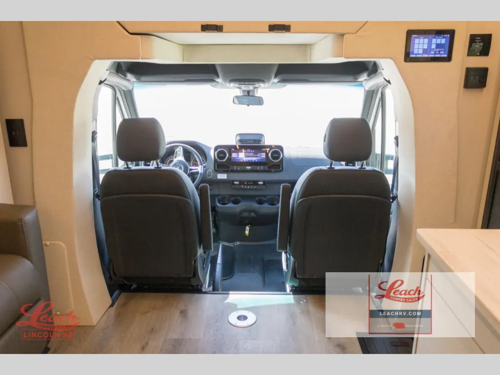 2027 Tiffin Wayfarer 25 PW, Photos photo 13