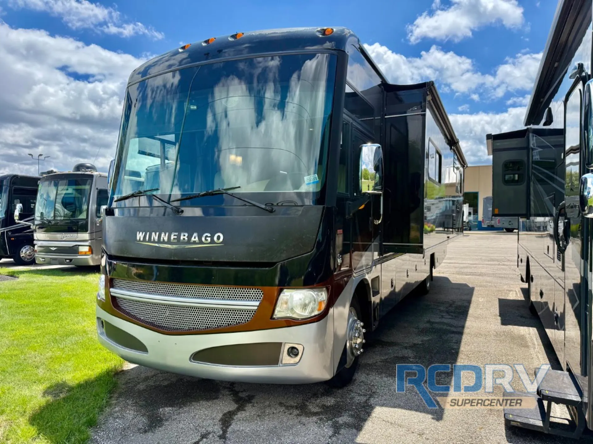 2013 Winnebago Adventurer 35P - Photo 4