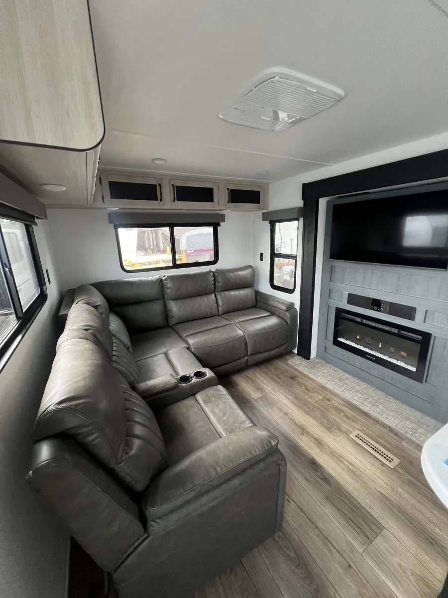2027 Forest River Puma 290RL, Photos photo 8