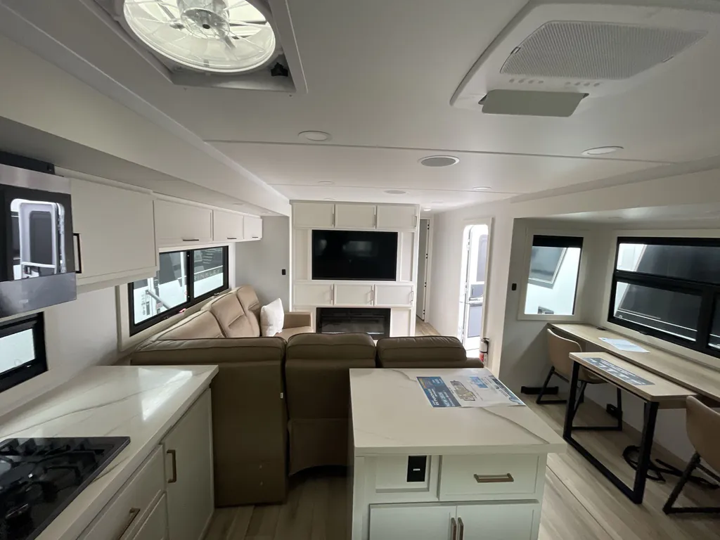 2026 Brinkley Model I 280, Photos photo 2