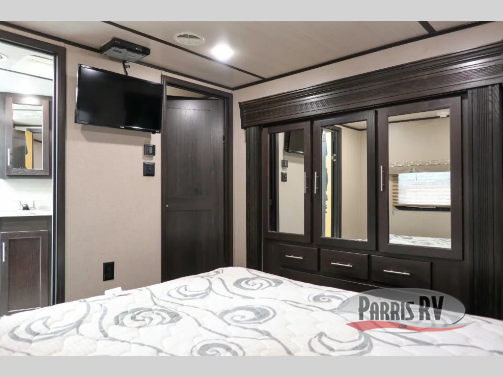 2019 Forest River XLR Nitro 33VL5, Photos photo 22