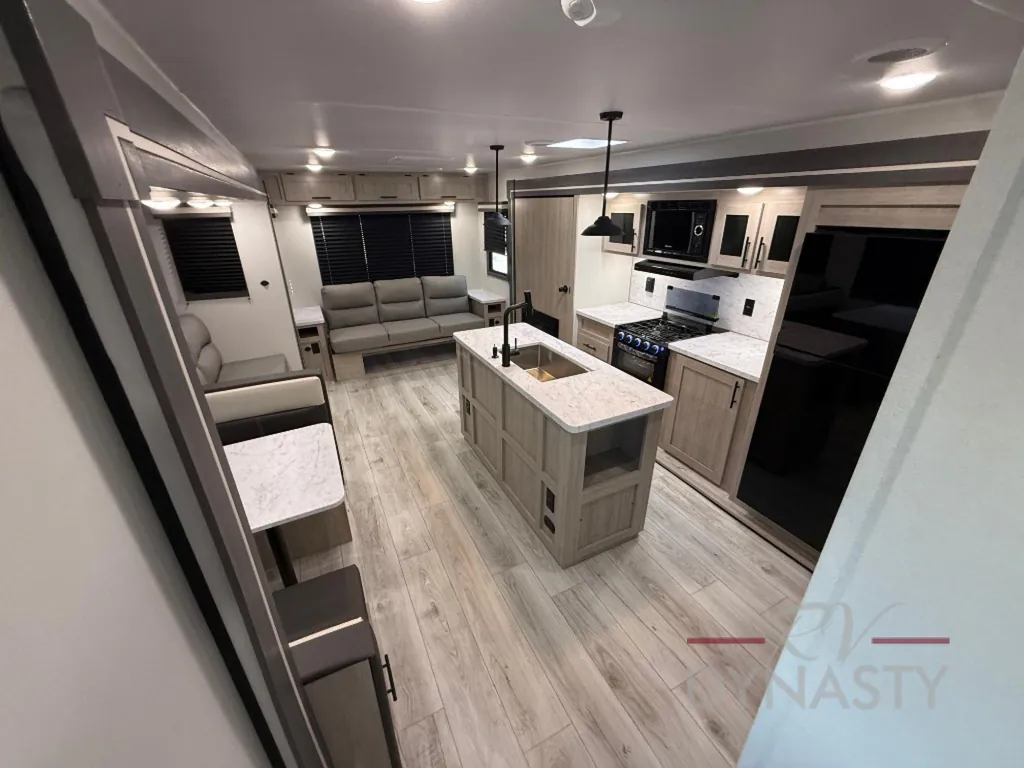 2027 East to West Della Terra 272RL, Photos photo 11