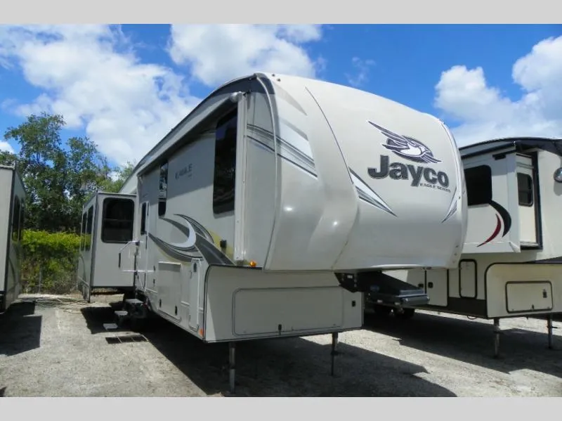 2019 Jayco Eagle 321RSTS - Photo 2