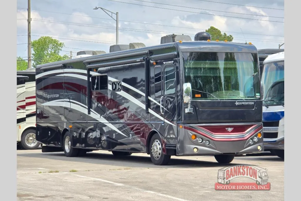 2014 Fleetwood Expedition 40X - Main photo