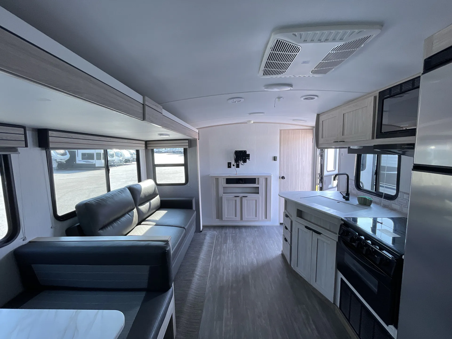 2023 Cruiser RV Shadow Cruiser 325BHS — living area main