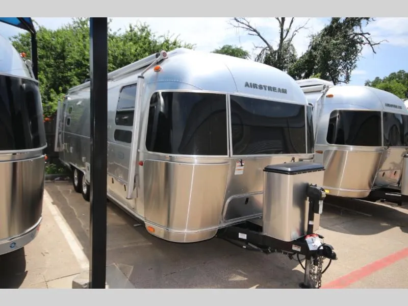 2022 Airstream Globetrotter 27FB - Photo 4