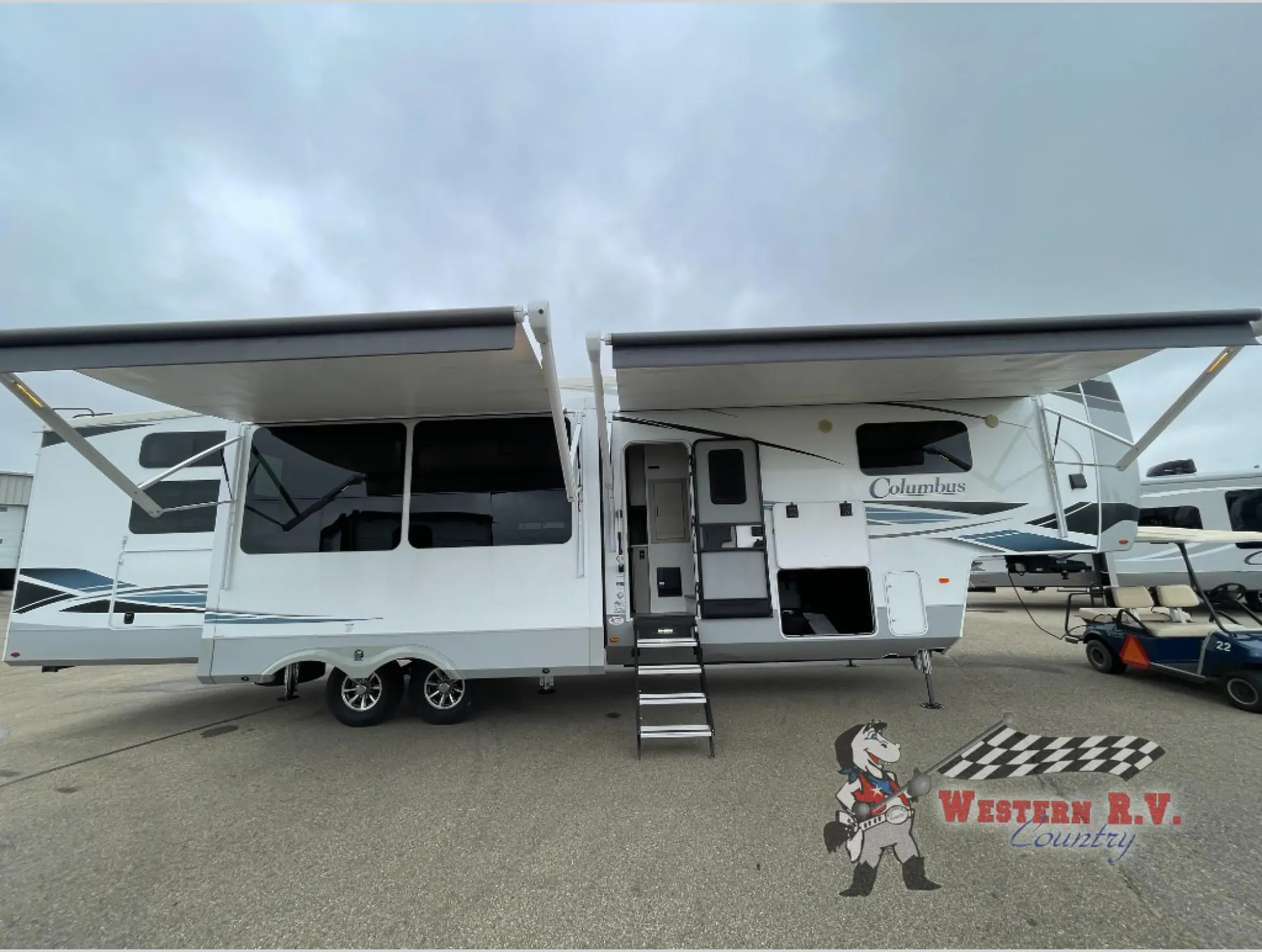 2023 Palomino Columbus 375BH dealer photo 6 from Western RV Country