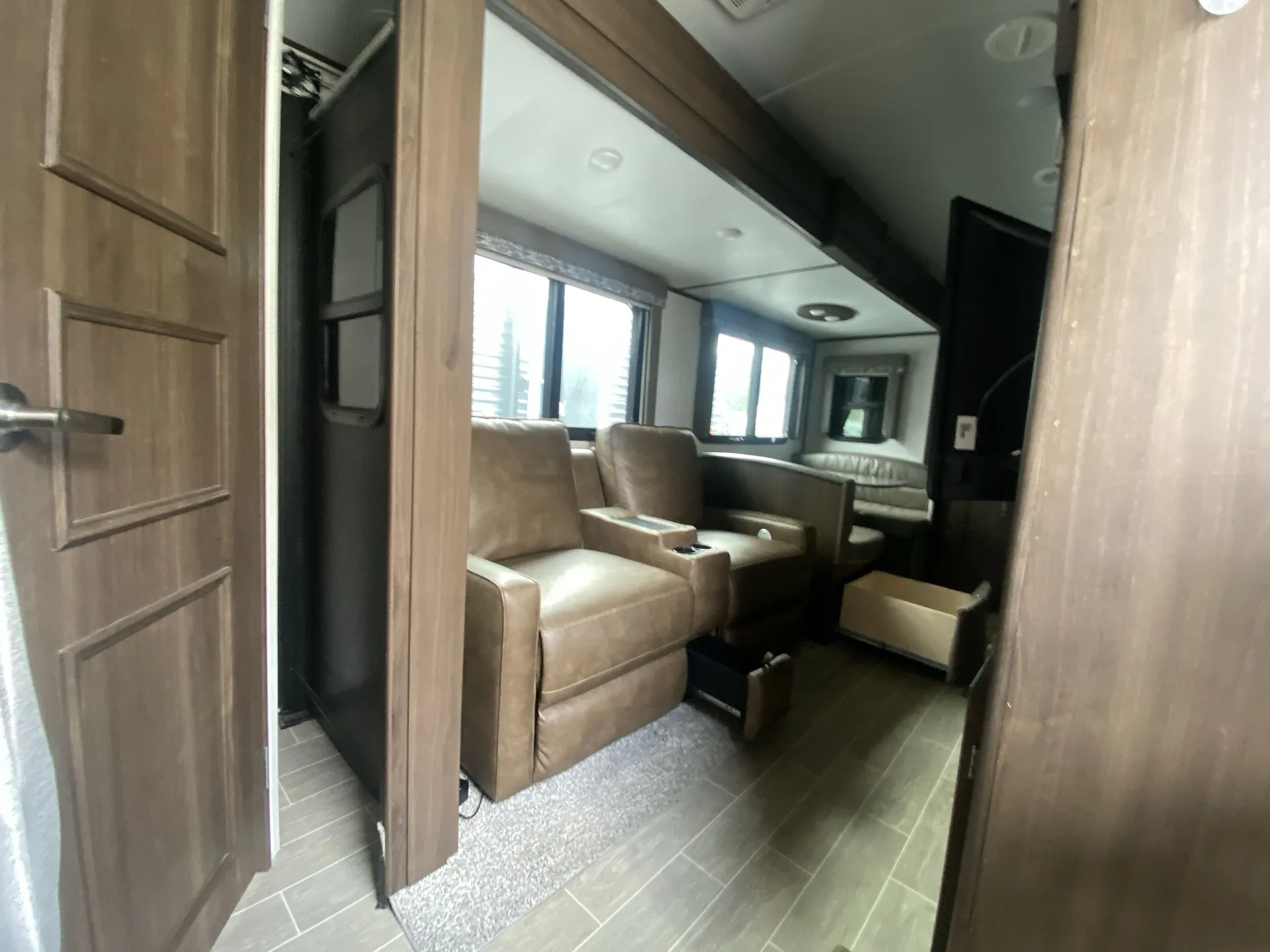 2021 Keystone Laredo 292BH — living area main
