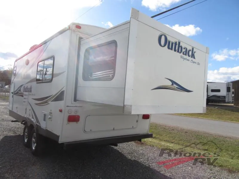 2012 Keystone Outback 210RS - Photo 3