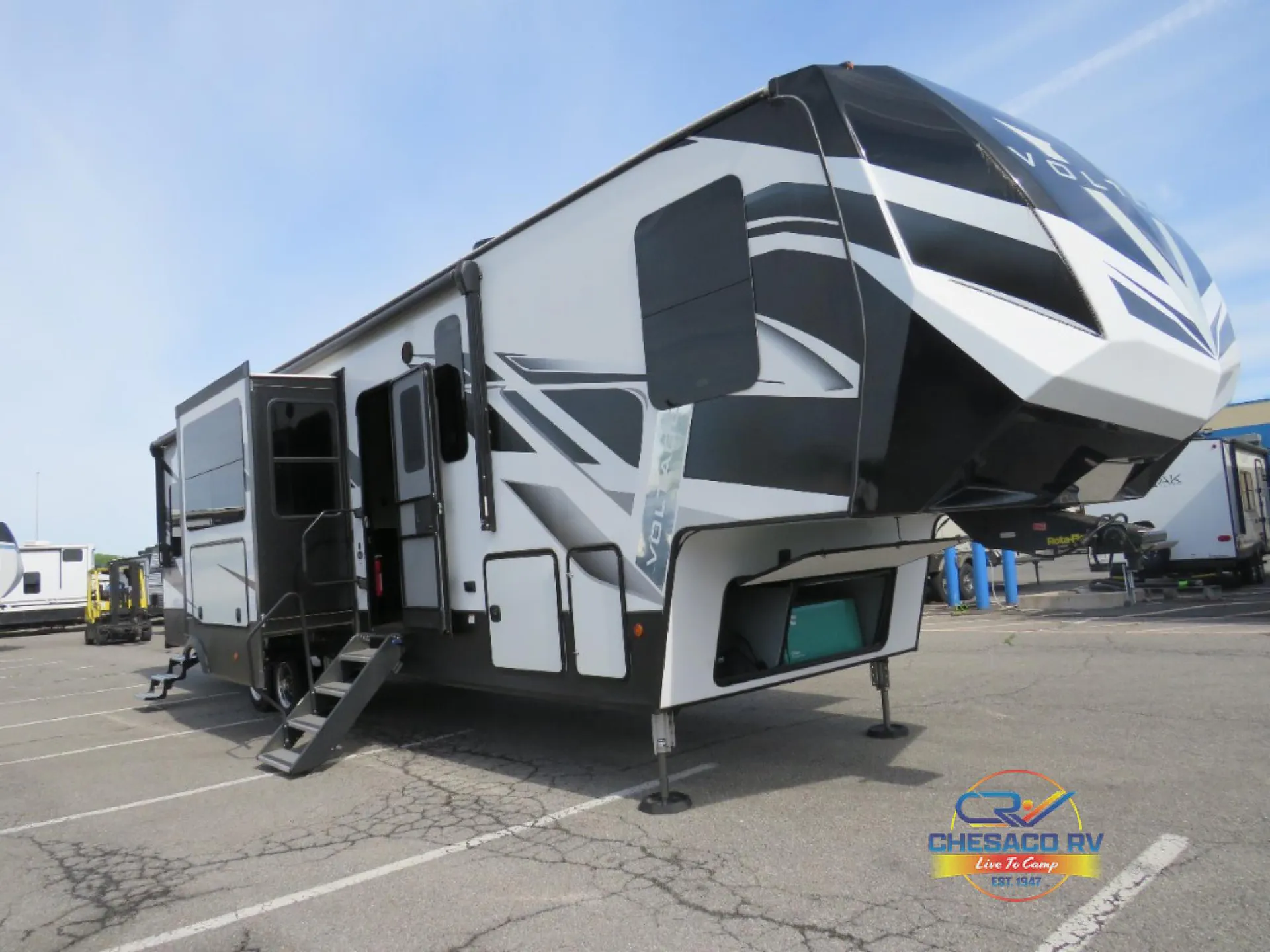 2021 Dutchmen Voltage 3845 dealer photo 1 from Chesaco RV