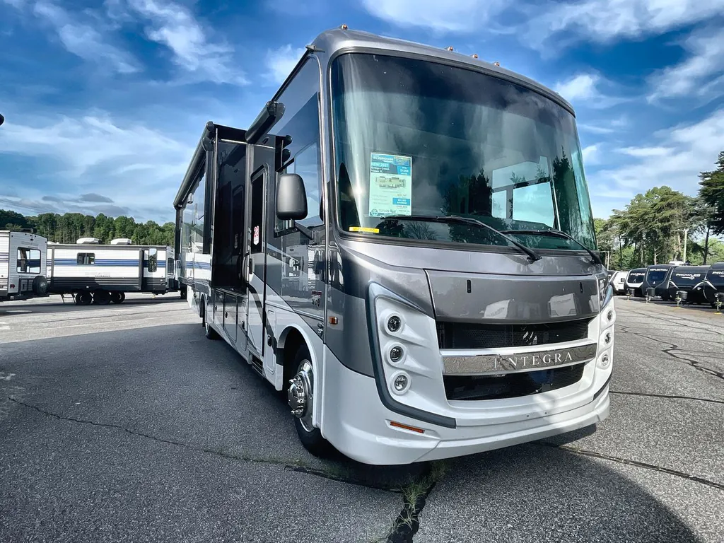 2027 Entegra Coach Vision XL 36C, Photos photo 11