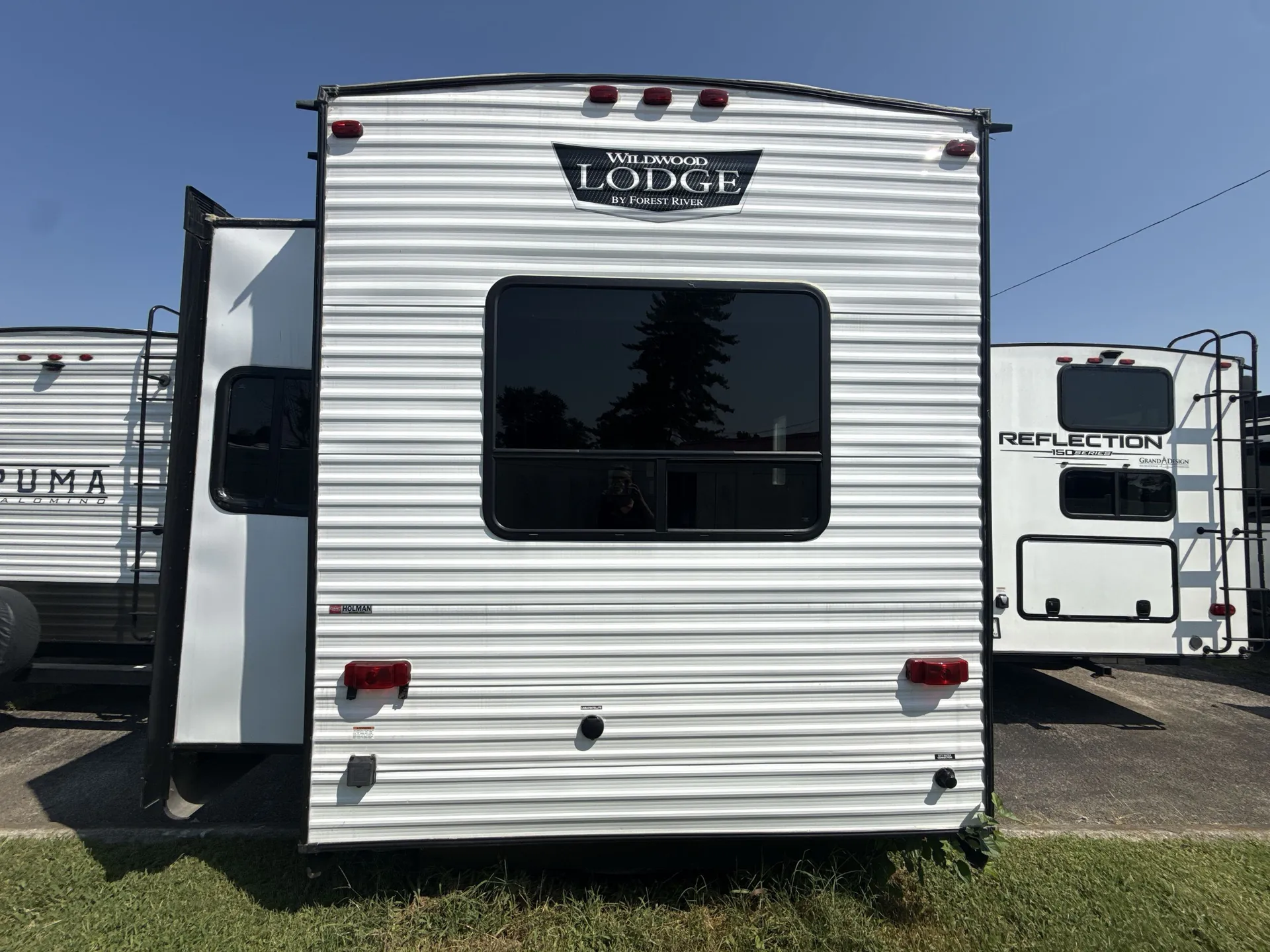 2022 Forest River Wildwood Lodge 40FDEN — backside