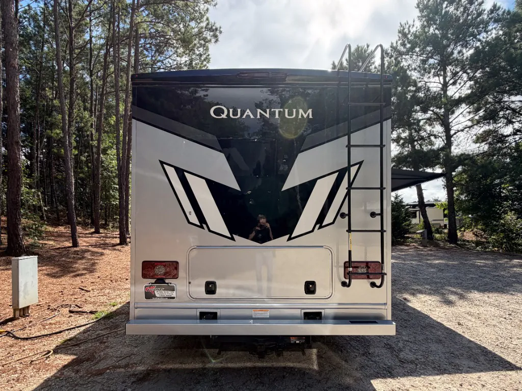 2027 Thor Motor Coach Quantum HS31, Photos photo 52