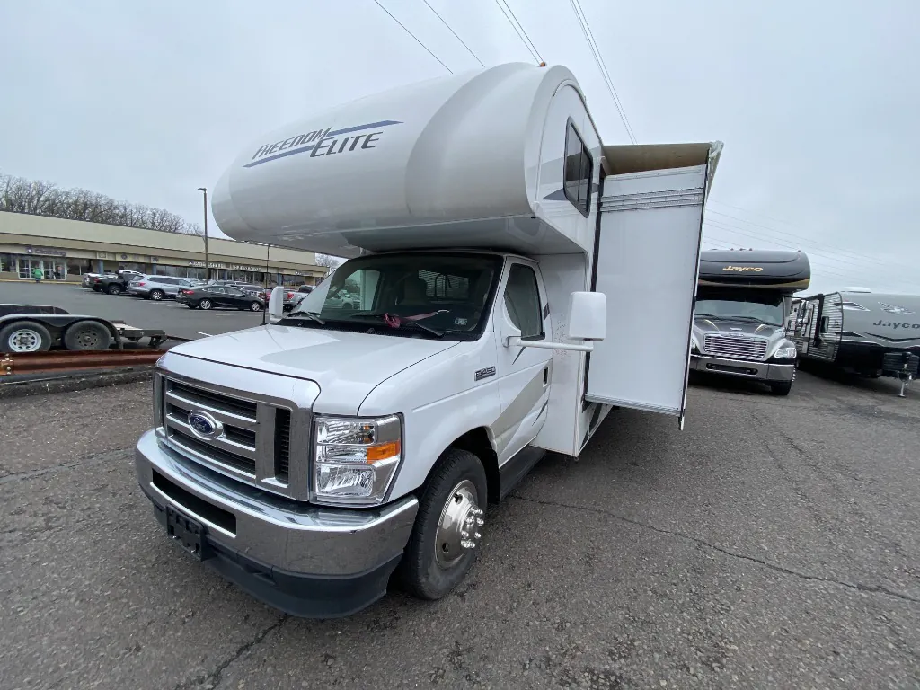 2024 Thor Motor Coach Freedom Elite 27HE, Photos photo 5